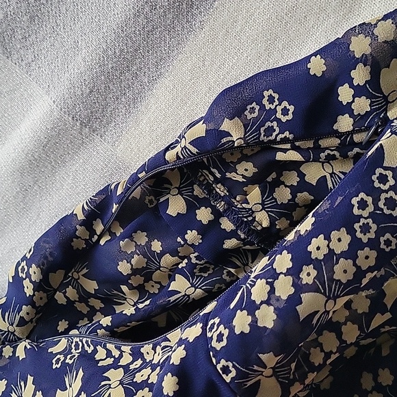 Forever 21 peplum floral top - Picture 5 of 8